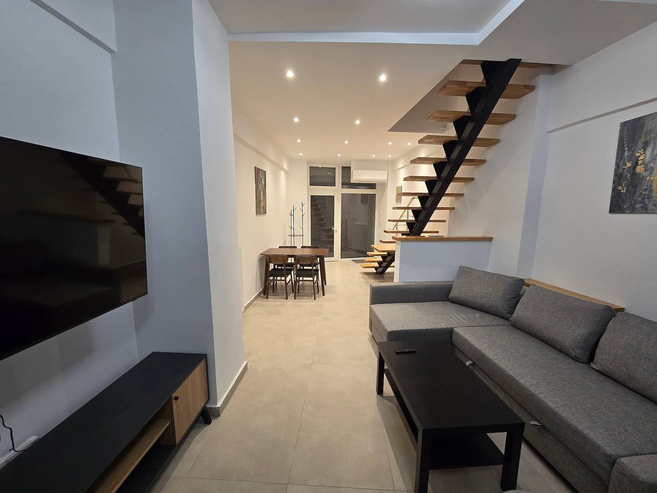 Ganze Wohnung, Ferienhaus 'Modern Apartment' mit WLAN und Klimaanlage in Thessaloniki und Umgebung