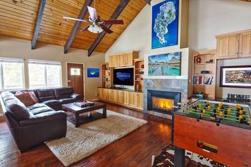 Vacation Home for 6 Guests in South Lake Tahoe, Heavenly, Picture 1