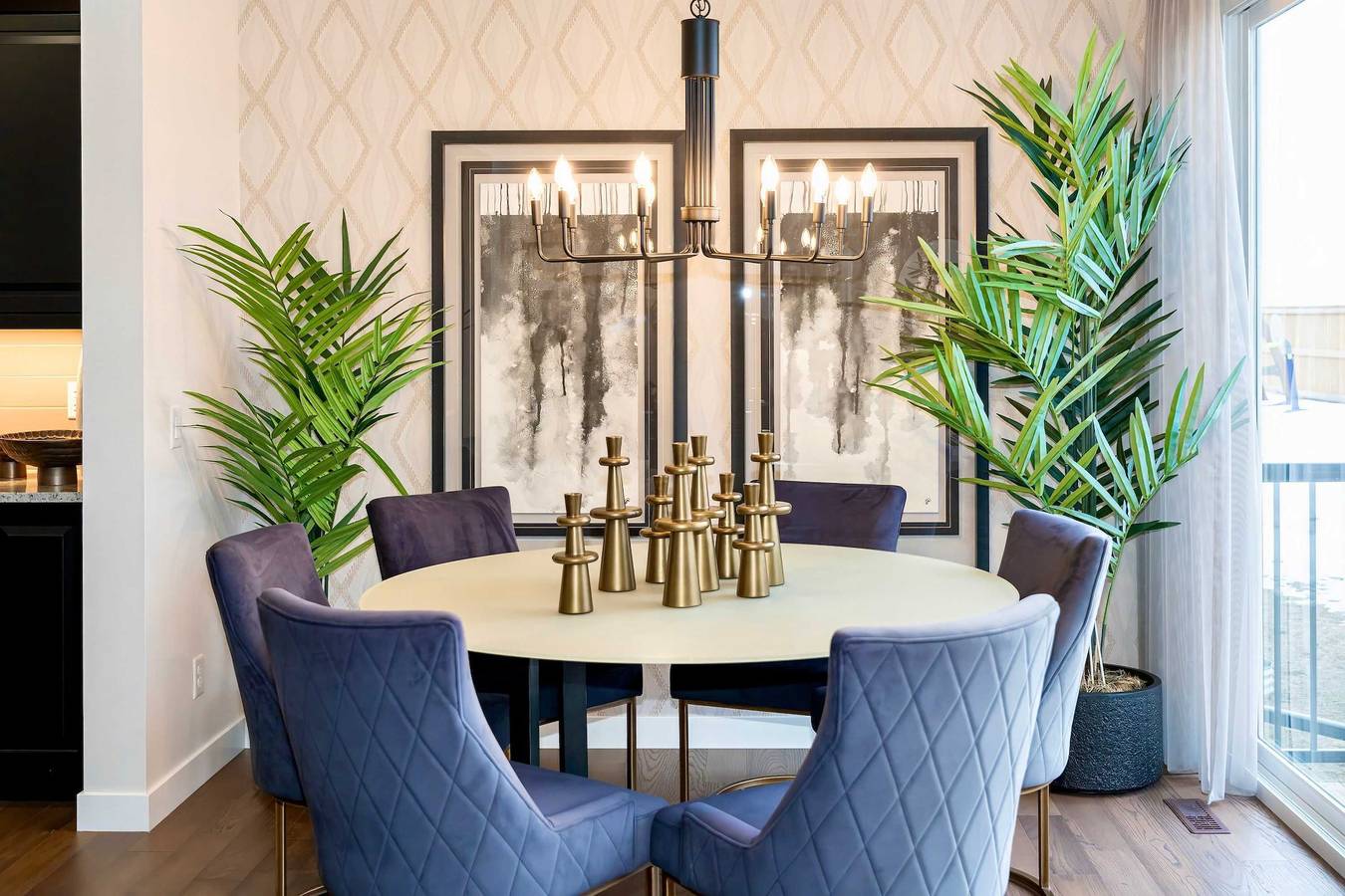 Strawberry Fields 4Bd Family Movie Room Office in Calgary, Kanadische Rocky Mountains