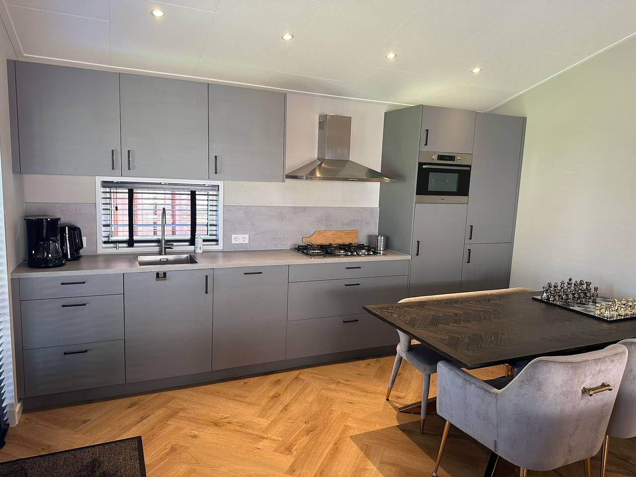 Resort Rhederlaagse Meren — Brick Lodge with Hot Tub | 6 persons in Veluwe