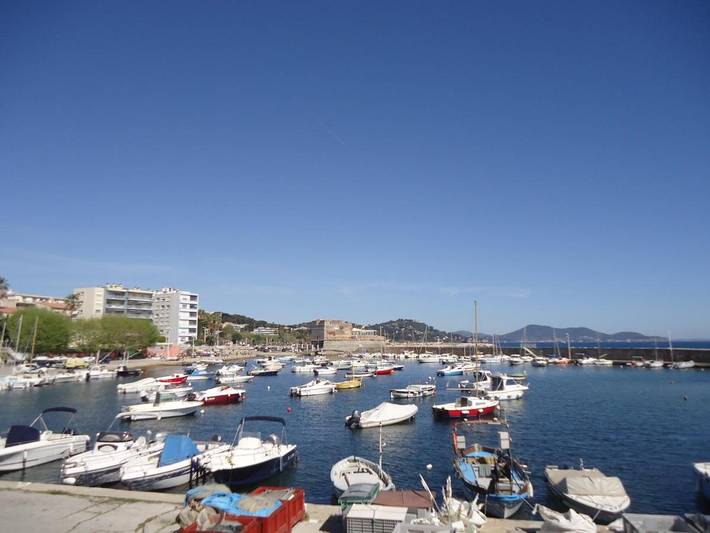 Gîte pour 4 personnes, avec jardin à La Garde - 2