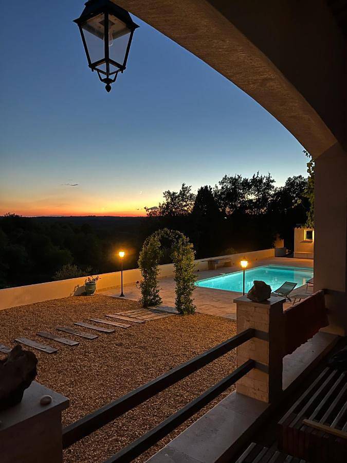 Location de vacances pour 6 personnes, avec vue ainsi que jardin et piscine à Artignosc-sur-Verdon - 4