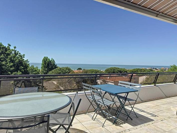 Gîte pour 6 personnes, avec vue et terrasse dans Plage du Chay - 2