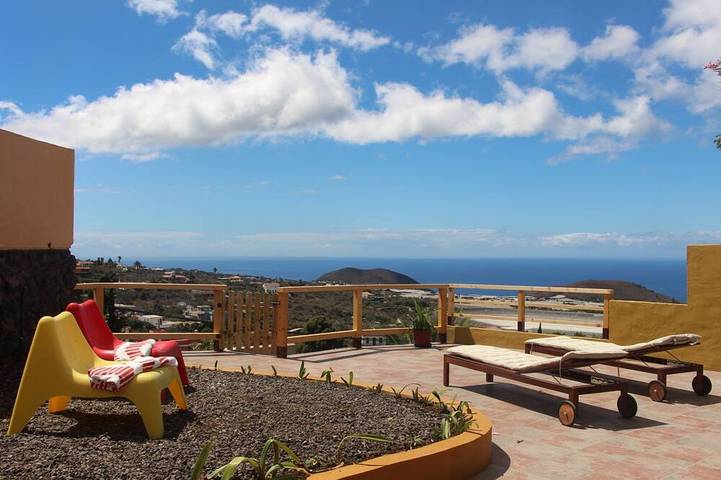 Bungalow para 4 personas, con jardín, Se admiten mascotas en La Palma
