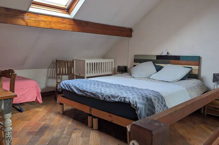 Entire apartment, Bright Duplex in Lille-Wazemmès in Wazemmes (Lille), Lille