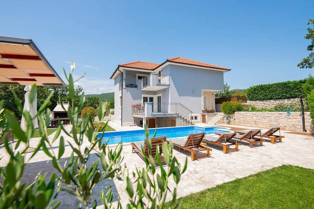 Beautiful home in Blato na Cetini in Dalmatinisches Zagora