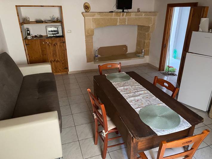 Holiday Home 'Antica Dimora' with Shared Terrace and Garden