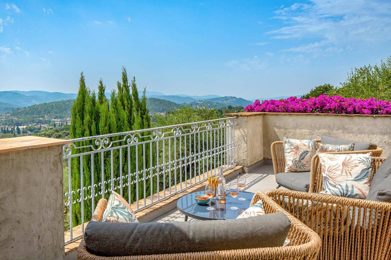 Villa Alto by Villa Plus in Spéracèdes, Cannes region