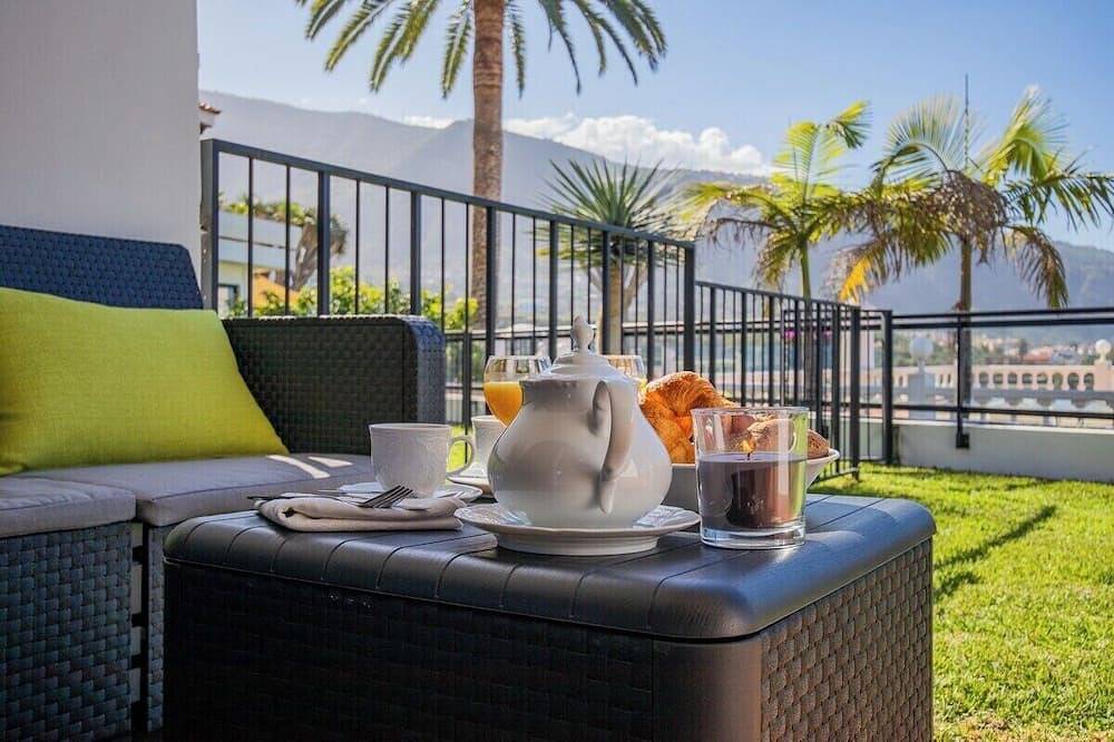 Ganze Wohnung, Los Roques vistas al mar con terraza y jardín priv in Toscal - La Longuera, Los Realejos