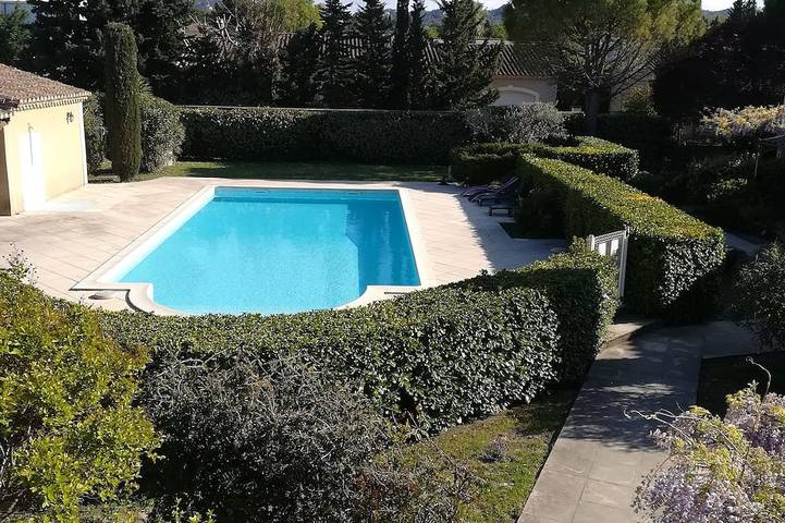 Appartement de vacances pour 4 personnes, avec jardin et piscine