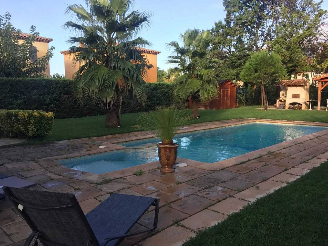 Appartement entier, Appartement confortable à Plan-de-Cuques avec piscine privée in Plan-de-Cuques, Région de Marseille