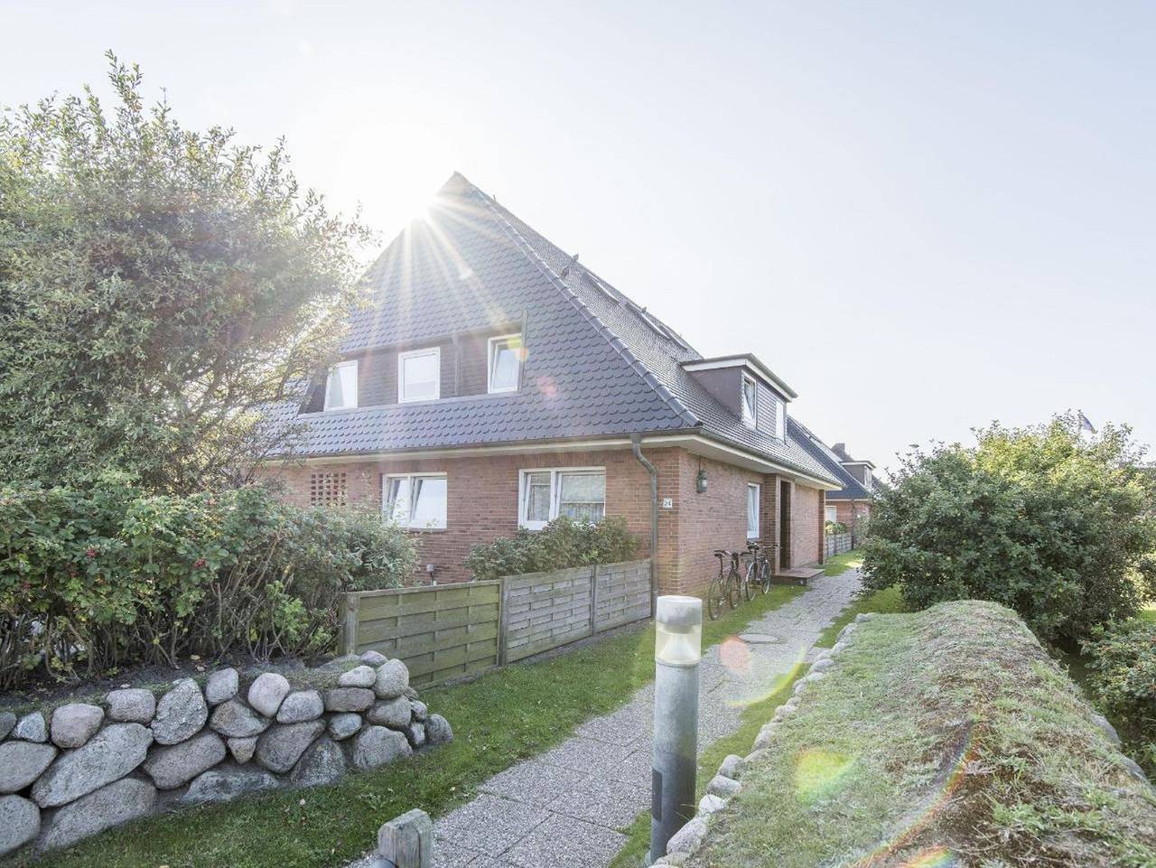 Ganze Ferienwohnung, Haus Christof, Whg. 9 - Strandnah. Bezaubernd. Ruhig. in Wenningstedt, Sylt