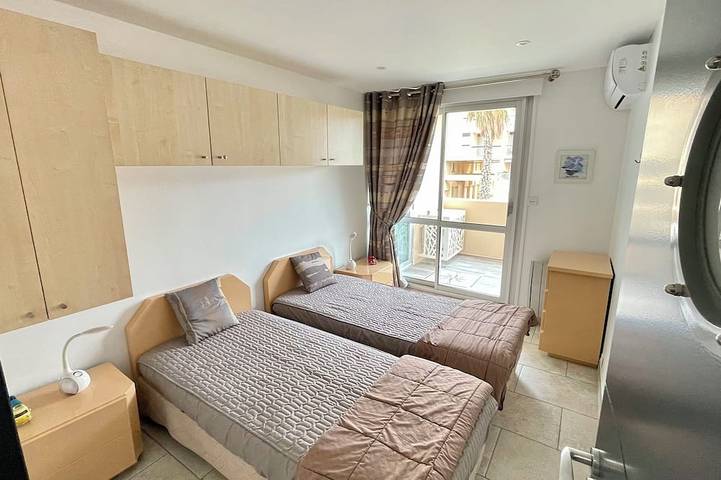 Gîte pour 4 personnes, avec balcon et piscine dans Port de Bormes les Mimosas - 4