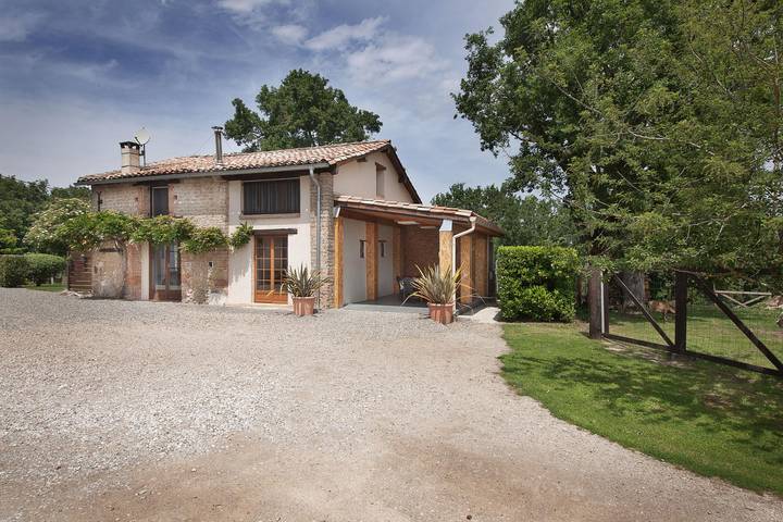 L'Orléans in Región de Castres