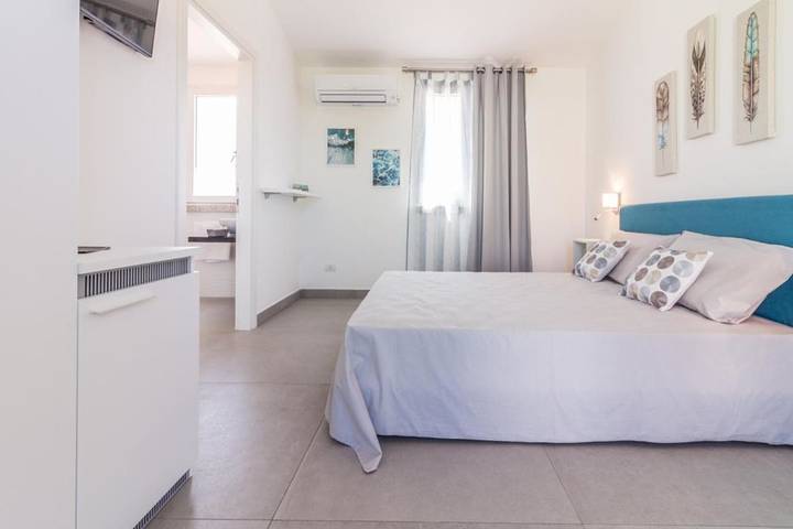 Chambre d’hôte pour 2 personnes, avec jardin ainsi que vue et piscine dans Santa Teresa Gallura - 3