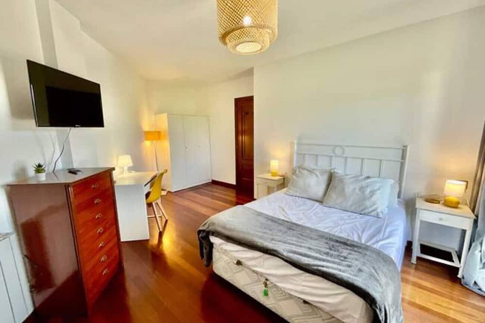 Entire apartment, 31A01 Apartamento Ría Navia El Espín in L'Espín, Coaña