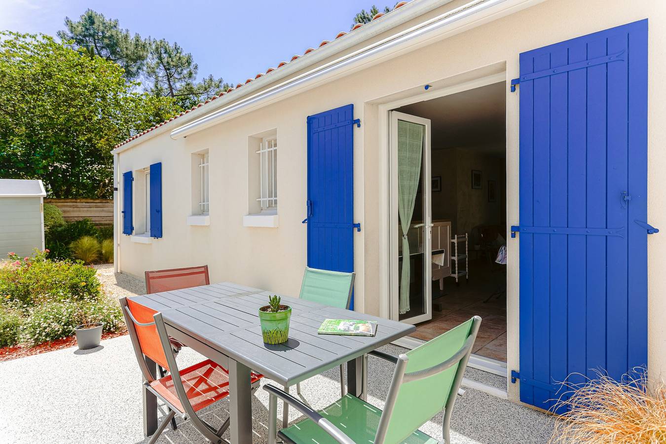 Ferienhaus "Begognias" mit privater Terrasse in Le Château-d'Oléron, Côte de Beauté