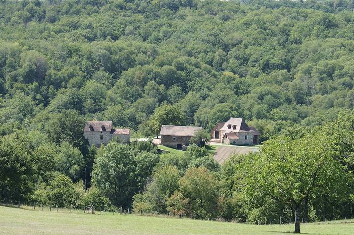 Location de vacances pour 22 personnes, avec Jardin à Le Bouyssou