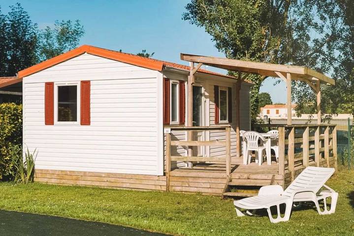 Mobil home pour 4 personnes, avec bassin pour enfant à Surgères - 3