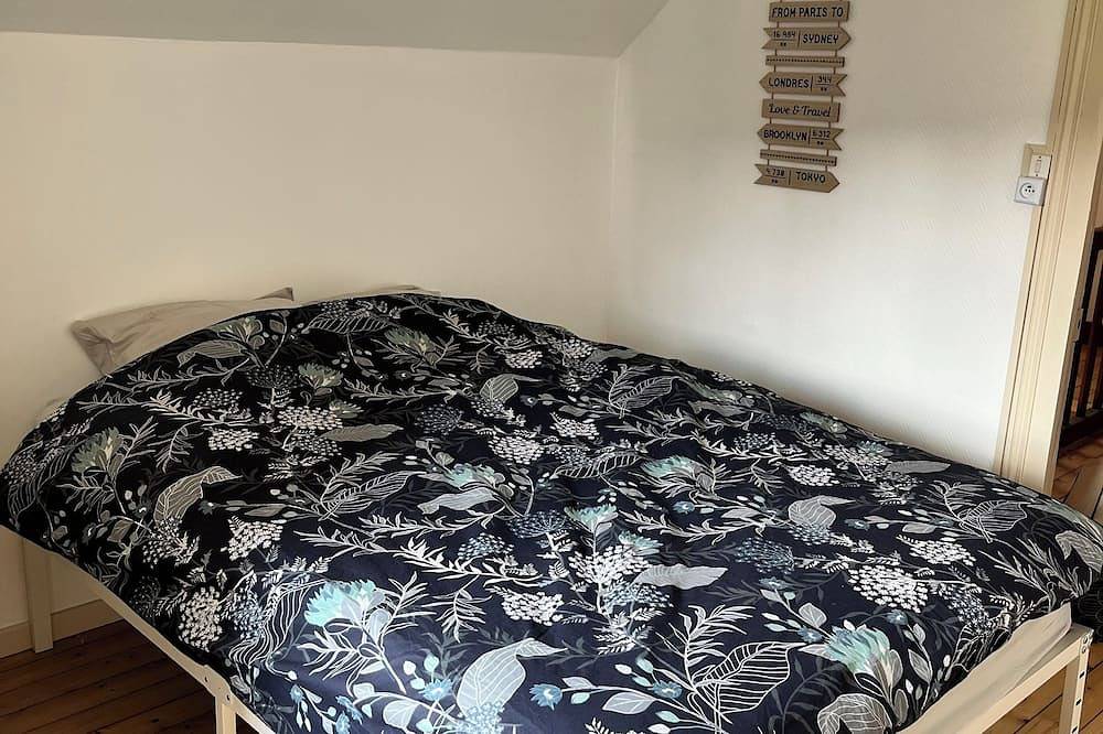 Maison de ville au calme - 8 couchages - animaux acceptés - à  10 min du circuit in Saint-Pierre-le-Moûtier, Nièvre