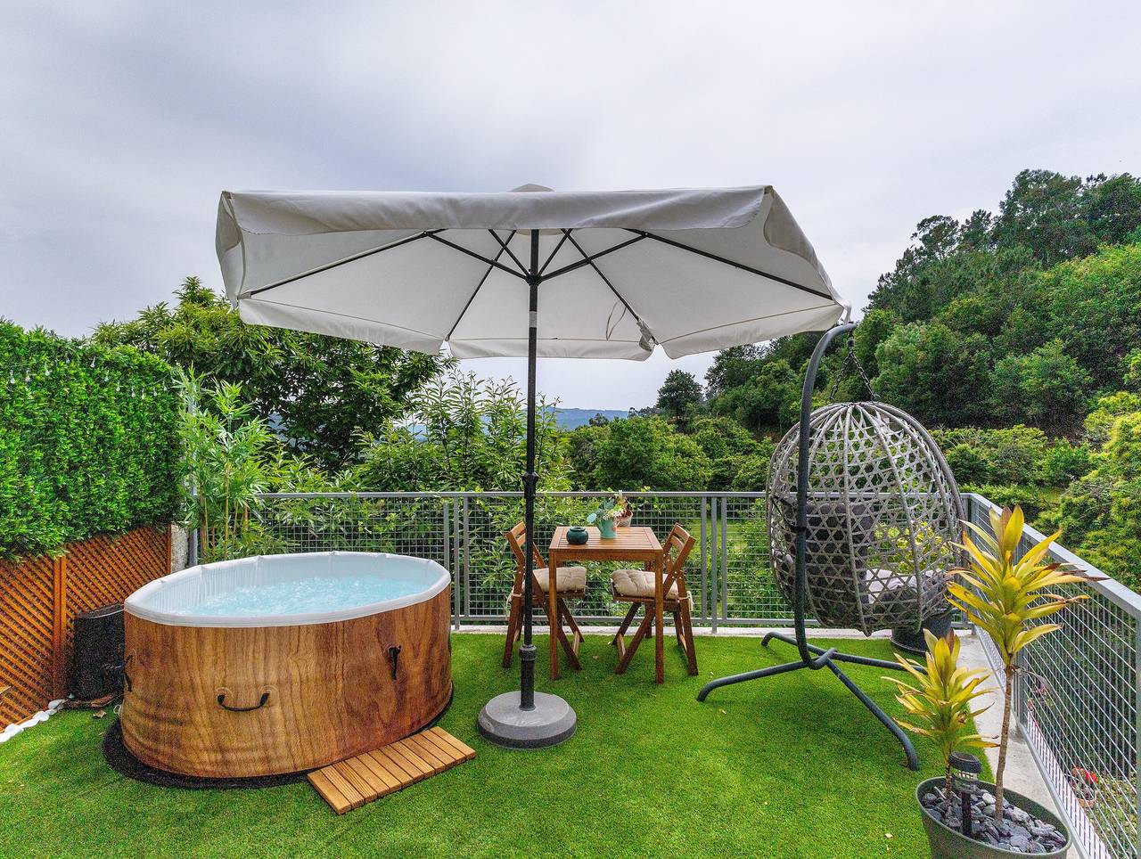 Casa de vacaciones 'Casinha Do Riacho Loureda' con vistas a la montaña, Wi-Fi y aire acondicionado in Loureda, Álvora e Loureda