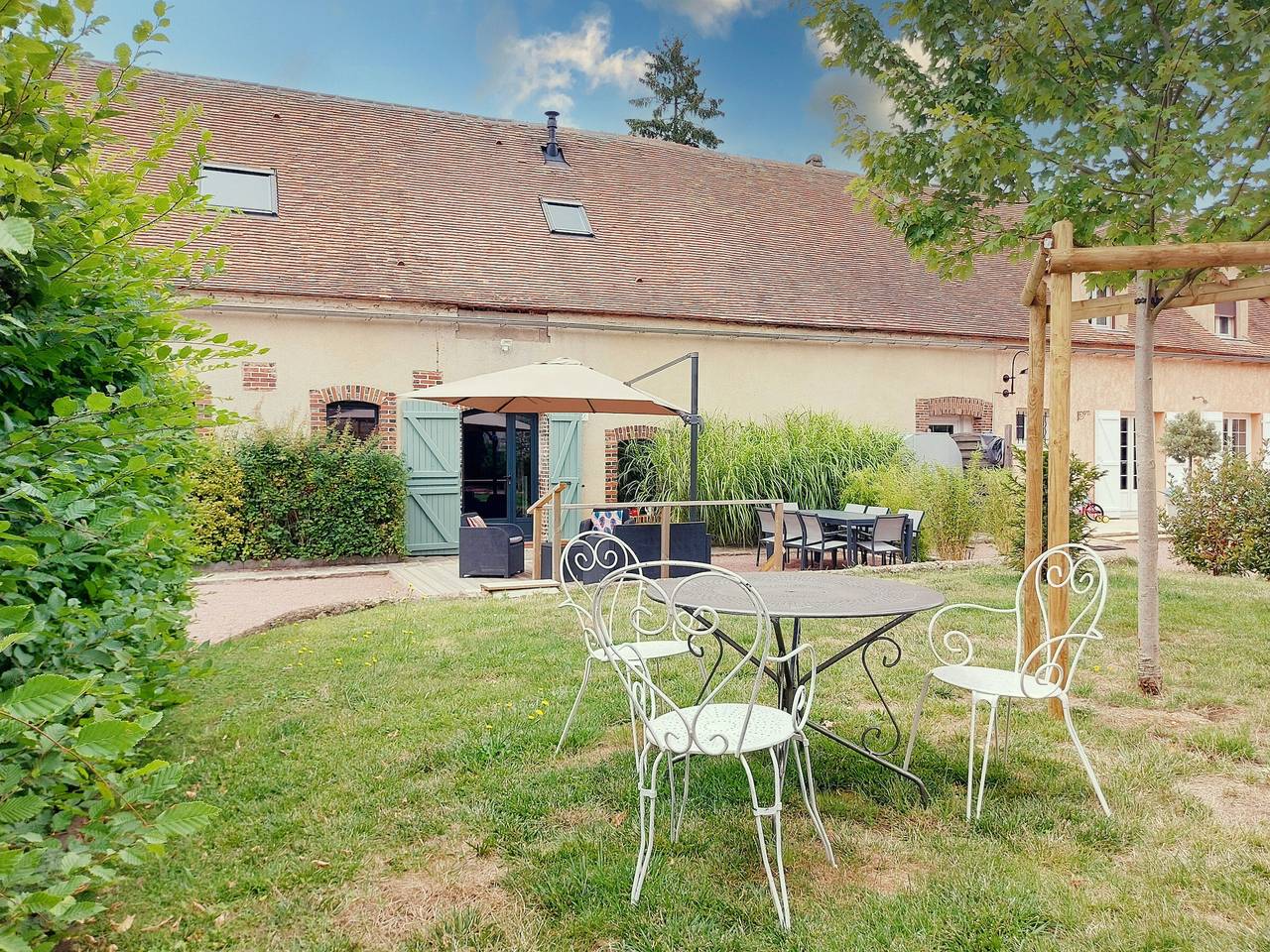 Ruhiges Landhaus in der Nähe von Chartres mit Parkplatz in Umpeau, Chartres und Umgebung