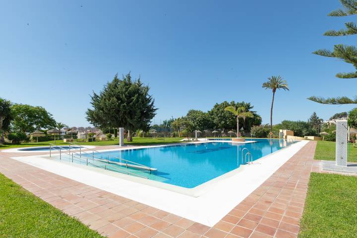 Studio für 4 Personen, mit Garten und Kinderpool in Torremolinos