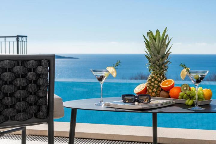 Villa pour 6 personnes, avec piscine et jacuzzi ainsi que jardin et sauna à Mlini - 3