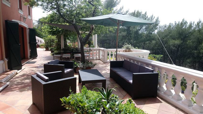 Location de vacances pour 2 personnes, avec jardin et piscine à Bandol - 3