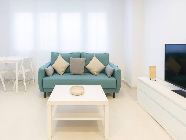 Ganzes Studio, Studio Central Beach in Estepona Old Town, Estepona