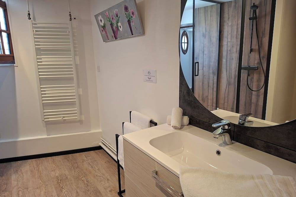 Town center house close to shops and grand casino in Forges-les-Eaux, Región de Dieppe