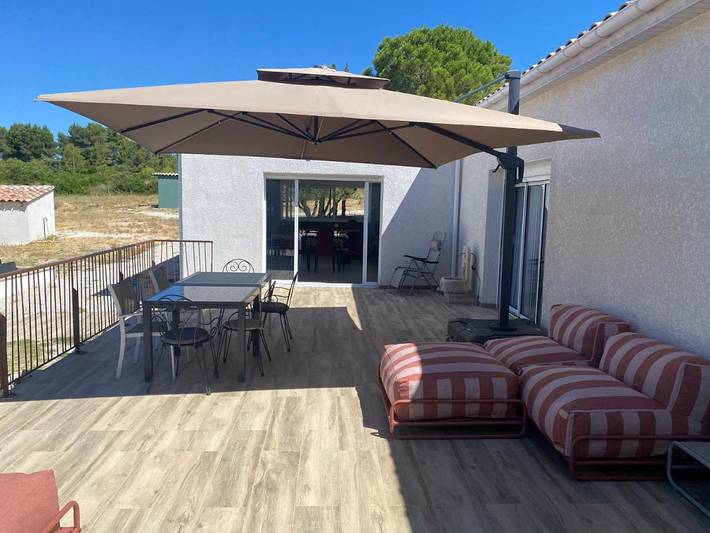 Location de vacances pour 12 personnes, avec Terrasse et Jardin ainsi que Piscine et Vue à Saint-Pons-de-Mauchiens - 3