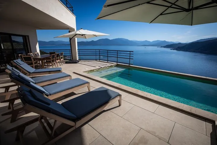 Chalet para 8 personas, con vistas además de jardín y piscina, Se admiten mascotas - 1