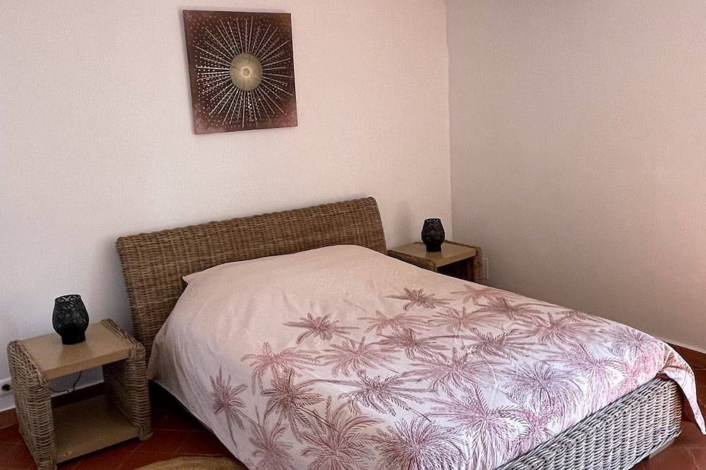L'Oustau de Célia village house with Spa in Maussane-les-Alpilles, Arles und Umgebung