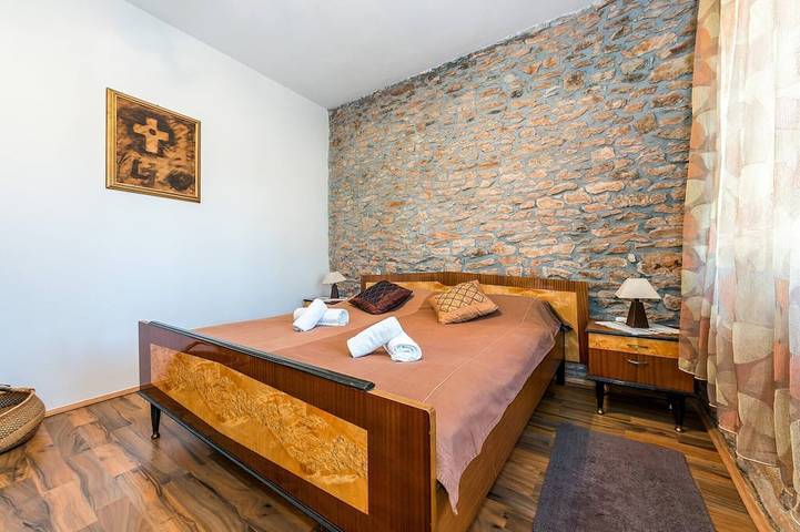 Landhaus Gluić - mit Außenpool in Dalmatinisches Zagora