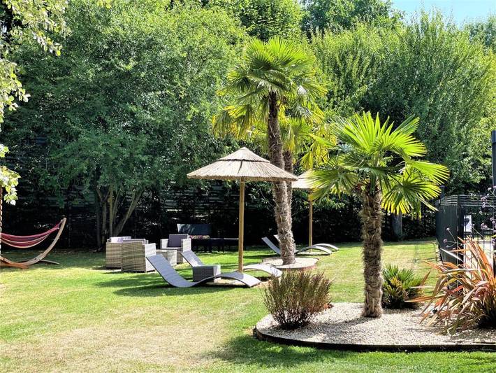 Hôtel pour 2 personnes, avec piscine et jardin, animaux acceptés