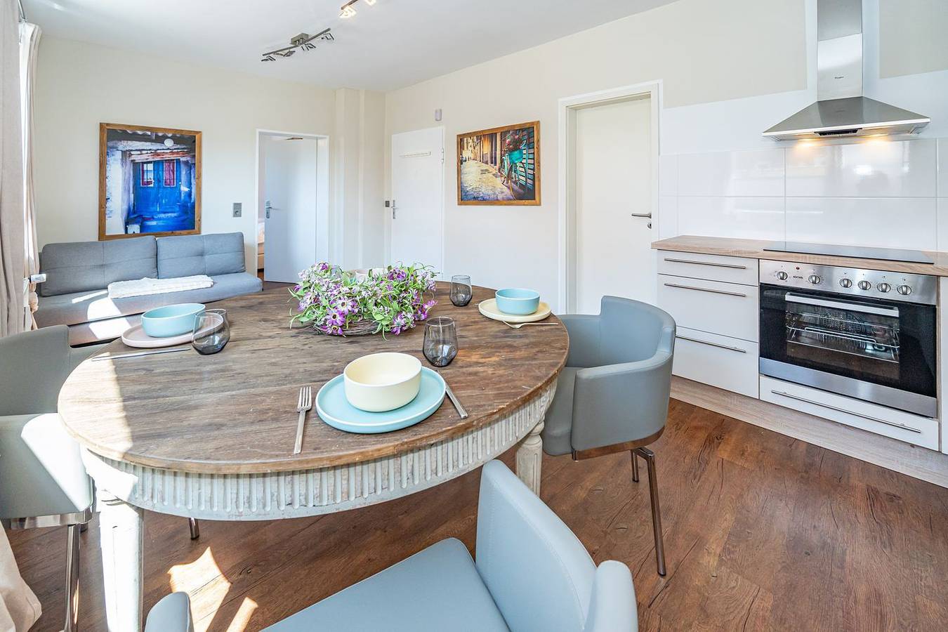 Ganze Wohnung, Zentrale Ferienwohnung für 2 Personen mit Parkplatz in Strandnähe. in Westerland, Sylt (Gemeinde)