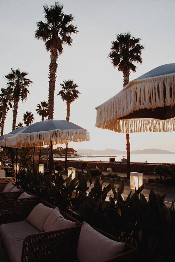 Hôtel pour 3 personnes, avec terrasse dans La Grande Plage (La Ciotat)