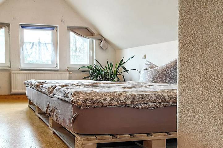 Ganze Wohnung, Dg-Wohnung mit Gartenblick | Allergikerfreundlich in Erfurt, Thüringer Kernland
