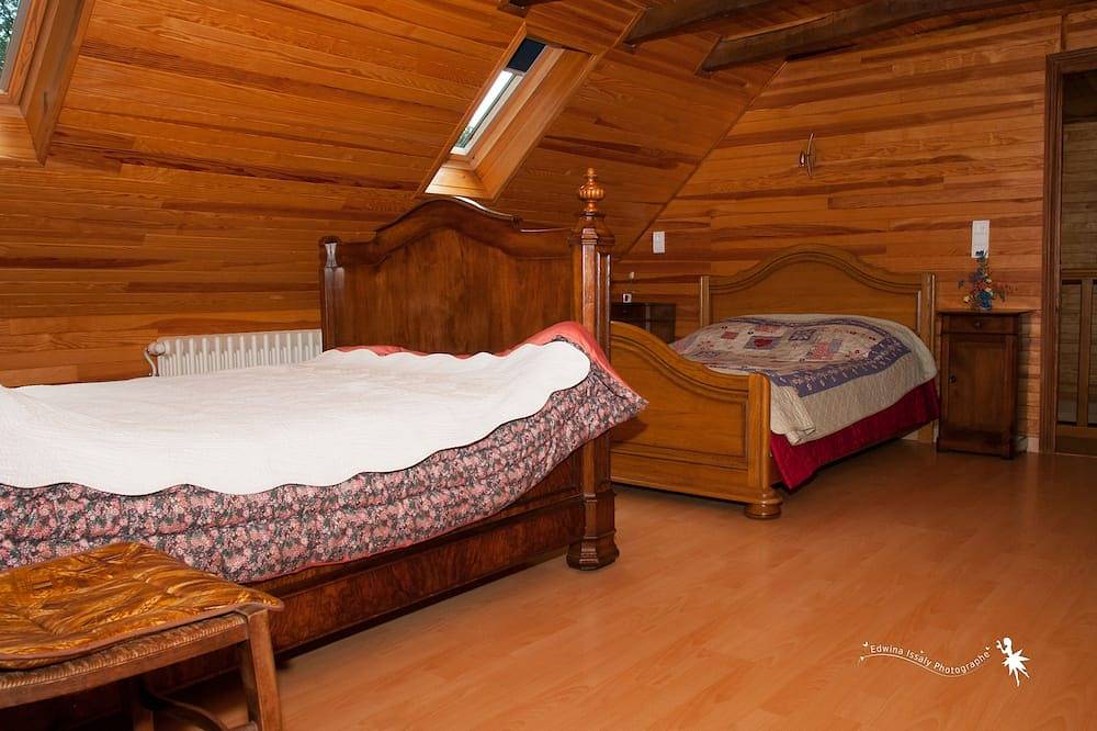 Gîte campagnard agréé 3 étoiles in Flavin, Aveyron