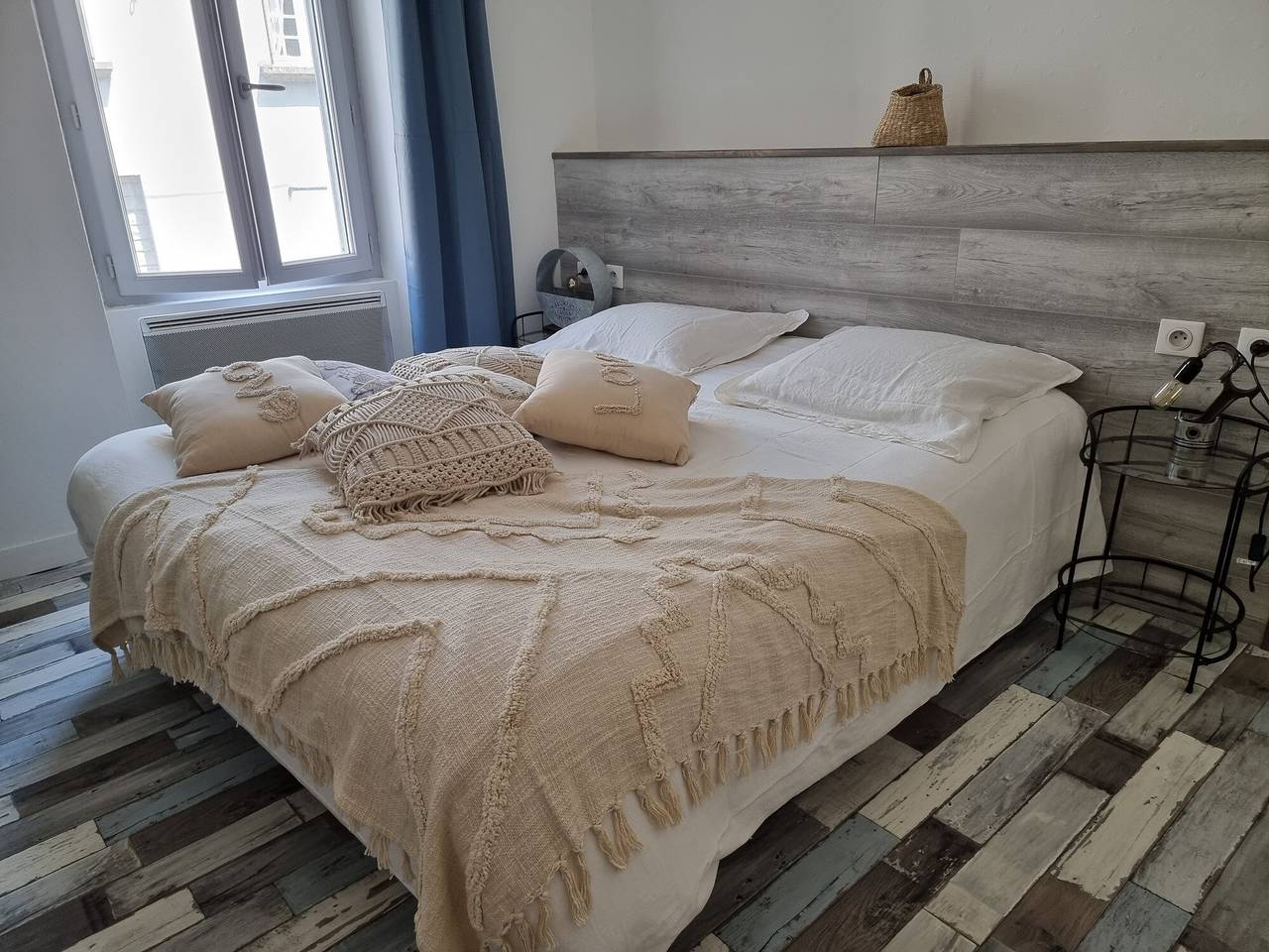 Chambre d’hôtes « Chambre Bohème » avec piscine partagée, terrasse commune et Wi-Fi in Piégut-Pluviers, Parc naturel régional Périgord-Limousin