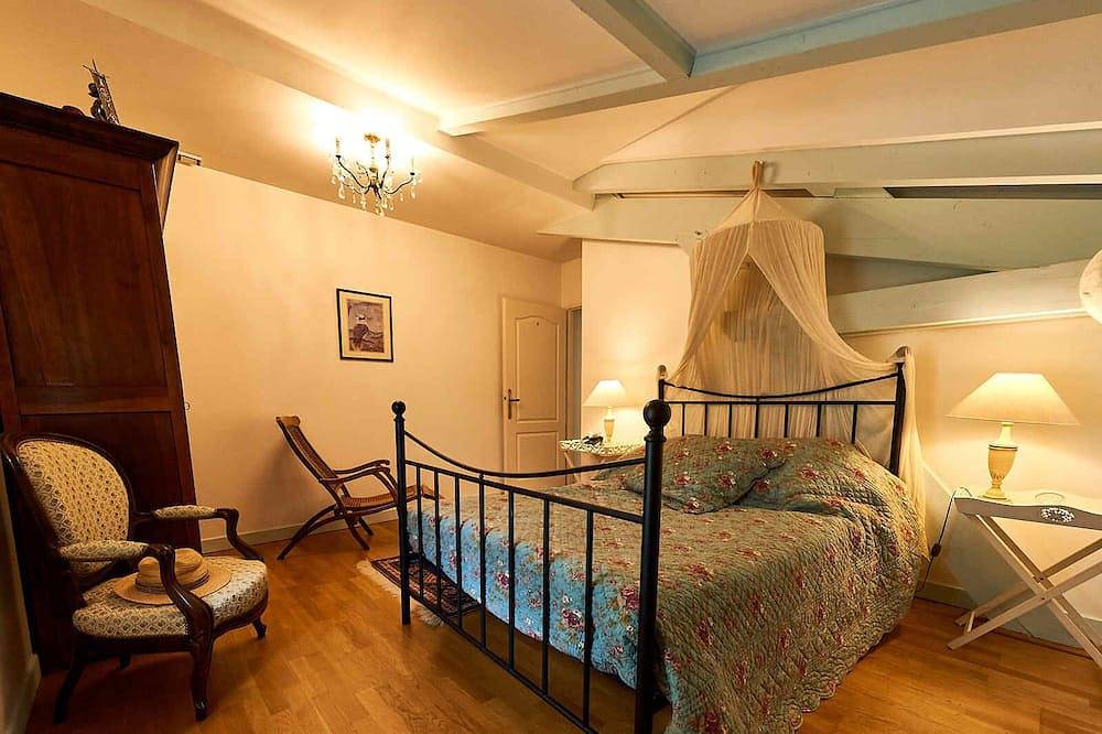 Charming house with garden – Cluny Downtown in Cluny, Région de Mâcon