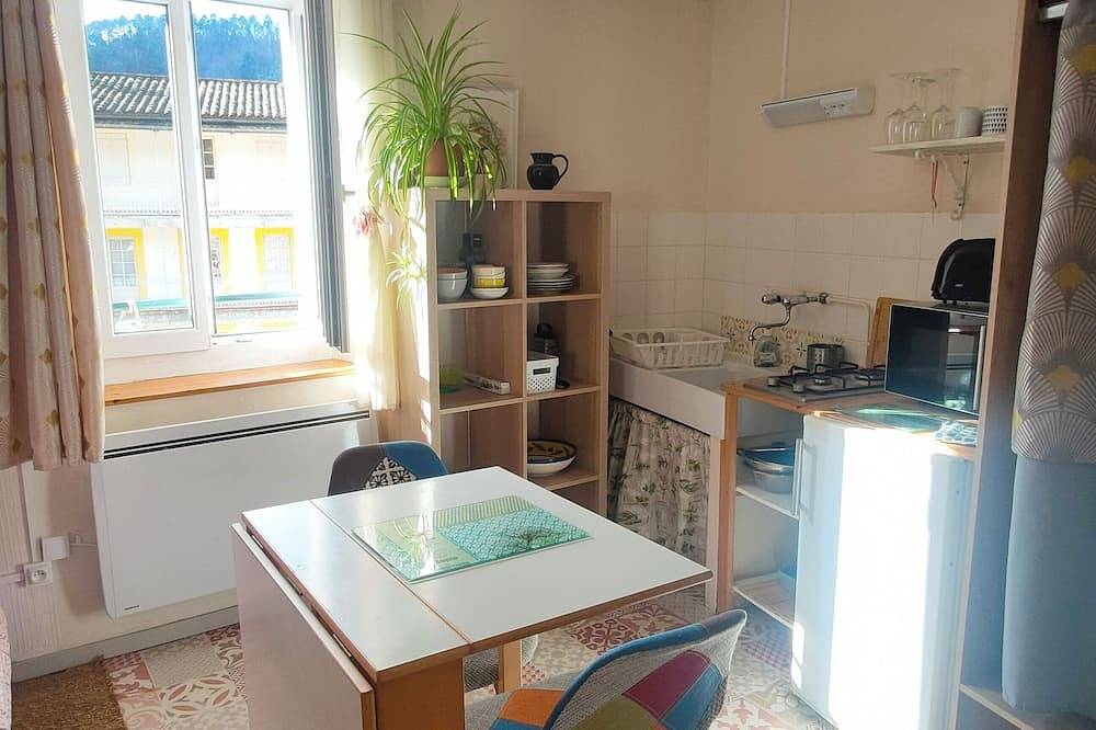 Appartement entier, Studio cosy avec se vue sur rivière in Rennes-les-Bains, Parc naturel régional Corbières-Fenouillèdes