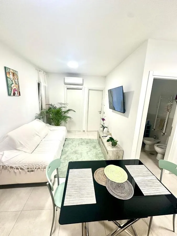 Apartamento de vacaciones para 4 personas, con vistas además de piscina y balcón - 1
