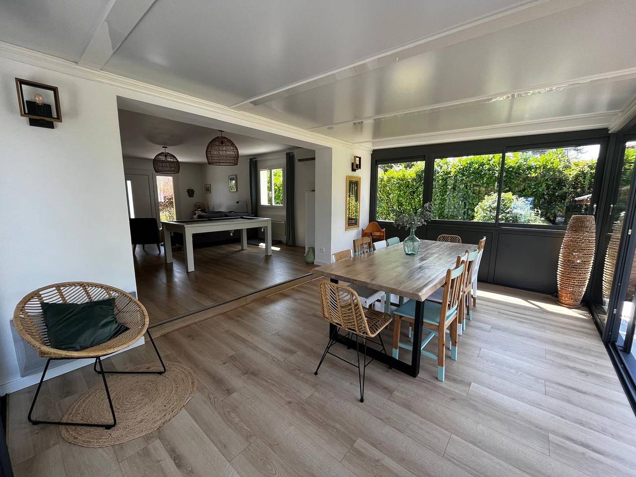 Modern house near lake with garden and veranda in Sanguinet, for 10 people in Sanguinet, Côte d’Argent