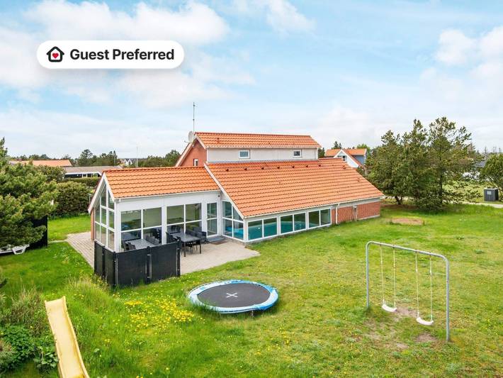 Ferienhaus für 12 Personen, mit Whirlpool und Sauna sowie Pool, kinderfreundlich in Djursland
