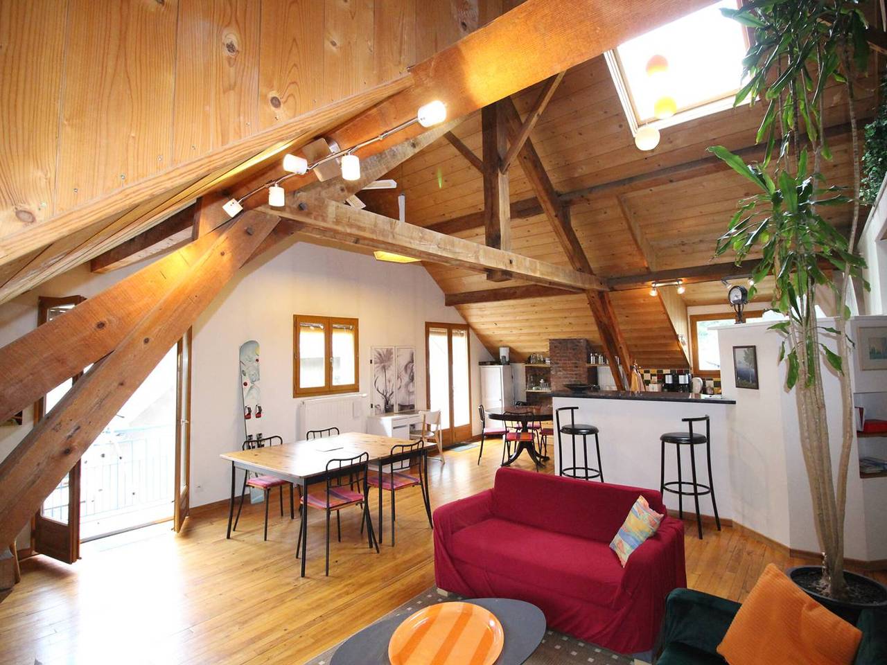 Apartamento entero, Dúplex de 140m² en Luchon para 8 Personas Cerca del Teleférico y Termas in Luchon-Superbagnères, Bagnères-de-Luchon