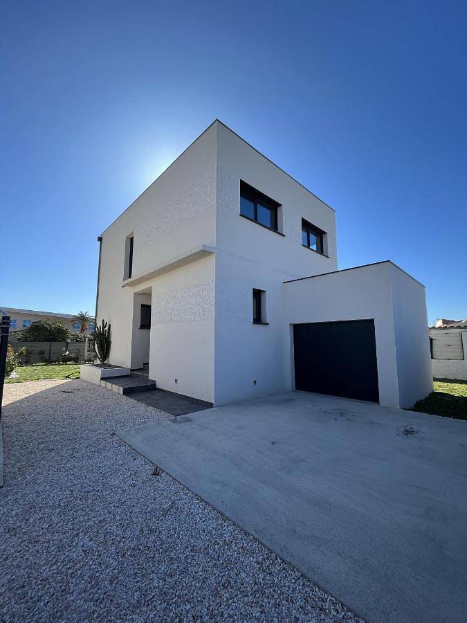 Villa pour 8 personnes, avec Terrasse et Jardin