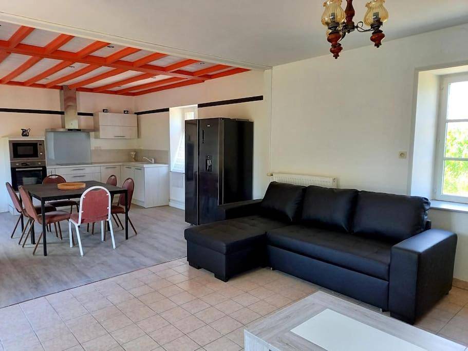 Two-Bedroom House in Le Châtellier, Fougères-Vitré