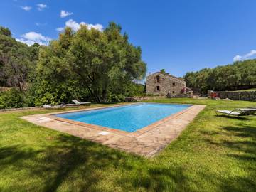 Gîte pour 13 personnes, avec jardin et terrasse à Lama
